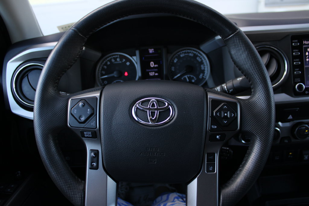 Used 2023 Toyota Tacoma SR5 AWD/4WD image 10