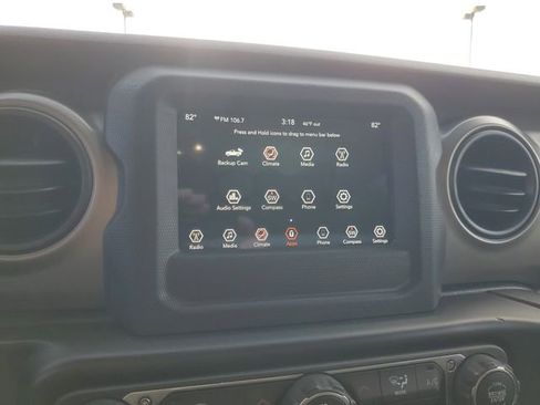 Certified 2020 Jeep Gladiator Sport w/ Quick Order Package 24S image 33