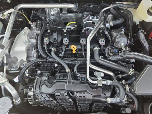 New 2025 Mitsubishi Outlander SE image 20