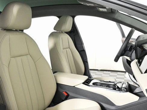 New 2025 Audi A6 e-tron Premium image 22