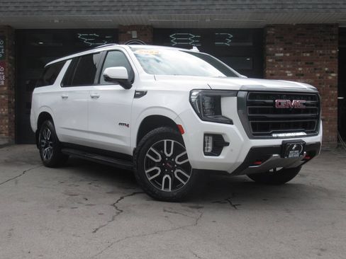 Used 2024 GMC Yukon XL AT4 w/ Technology Package AWD/4WD image 1