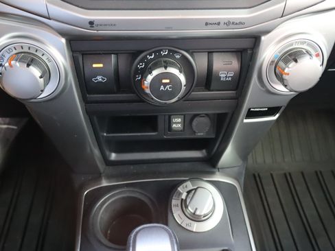 Used 2019 Toyota 4Runner SR5 Premium AWD/4WD image 28