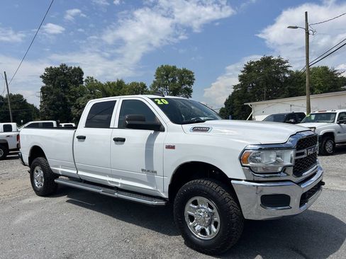 Used 2020 RAM 2500 Tradesman w/ Chrome Appearance Group AWD/4WD image 4