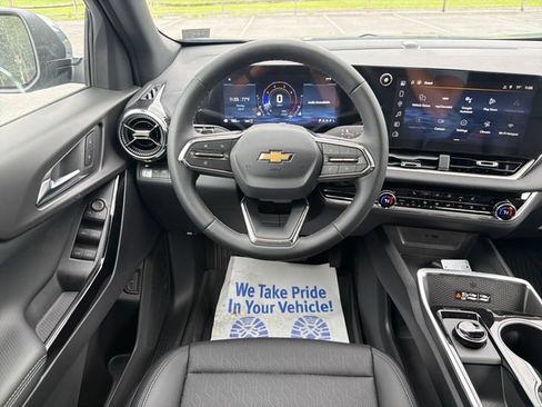 New 2026 Chevrolet Equinox LT w/ Convenience Package II AWD/4WD image 13