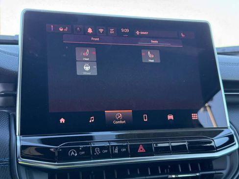 New 2026 Jeep Compass Latitude image 32