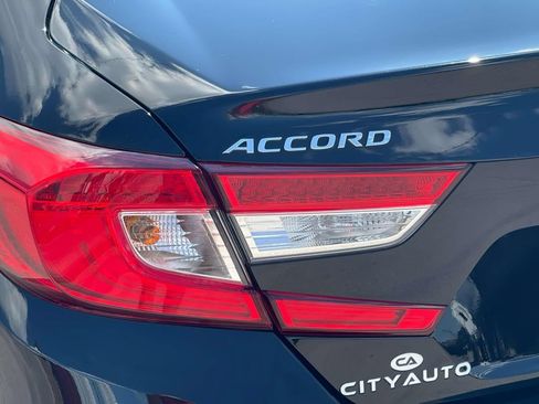Used 2022 Honda Accord Touring image 14