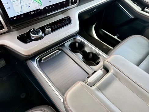 Certified 2025 Ford Expedition Active AWD/4WD image 24