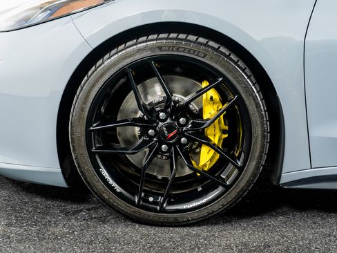 Used 2025 Chevrolet Corvette Z06 image 19