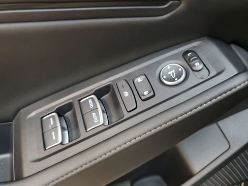 Used 2025 Honda Accord Sport image 17