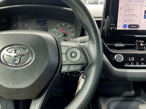 Used 2025 Toyota Corolla LE FWD image 24