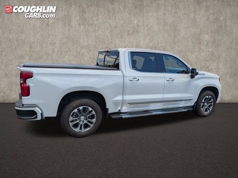 Used 2024 Chevrolet Silverado 1500 High Country w/ Technology Package AWD/4WD image 8