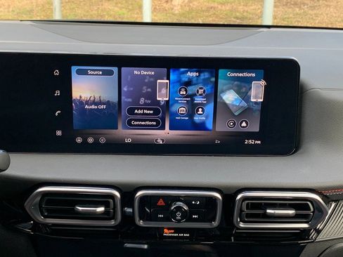 New 2026 Nissan Sentra SR w/ Floor Mat Package image 12