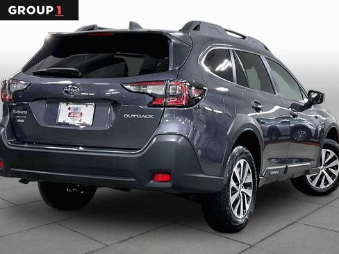 Used 2025 Subaru Outback Premium AWD/4WD image 13