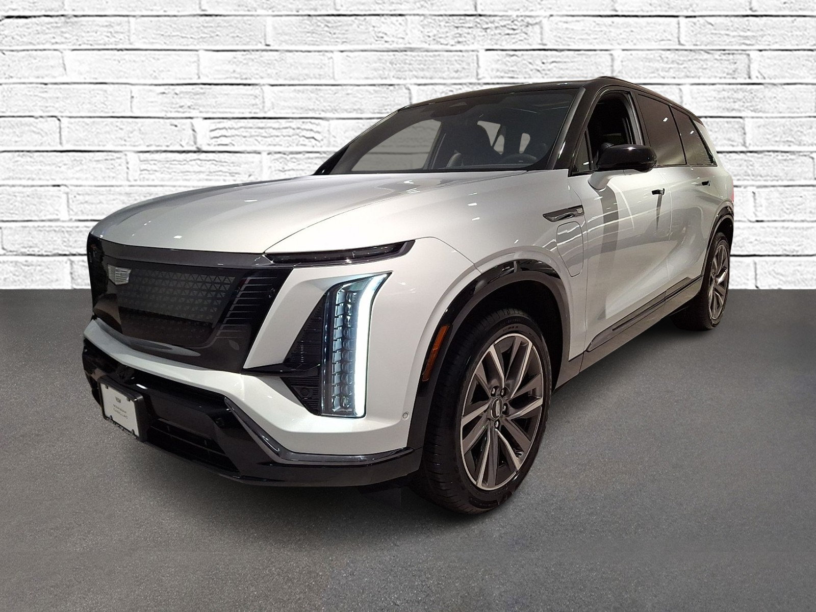 Used 2026 Cadillac Vistiq Sport w/ LPO, Floor Liner Package AWD/4WD image 4