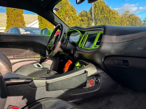 Used 2015 Dodge Challenger R/T Plus image 17