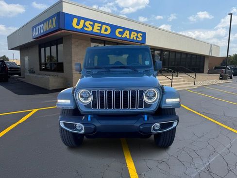 Used 2024 Jeep Wrangler Unlimited Sahara w/ Technology Group image 3