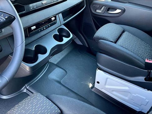 New 2025 Mercedes-Benz Sprinter 2500 image 8