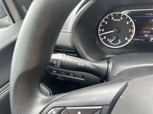 Used 2024 Nissan Sentra SV FWD image 21