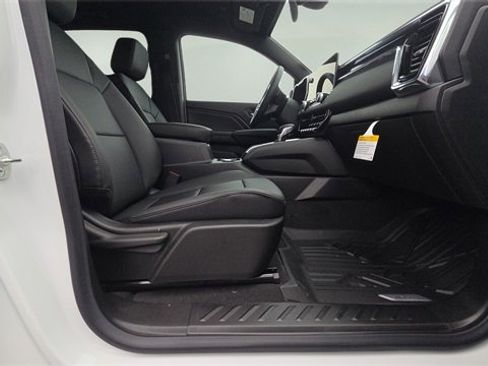 New 2026 GMC Canyon Elevation w/ Convenience Package image 13