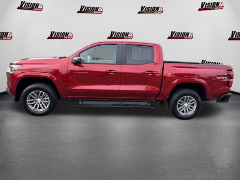 Used 2024 Chevrolet Colorado LT w/ LT Convenience Package III AWD/4WD image 2
