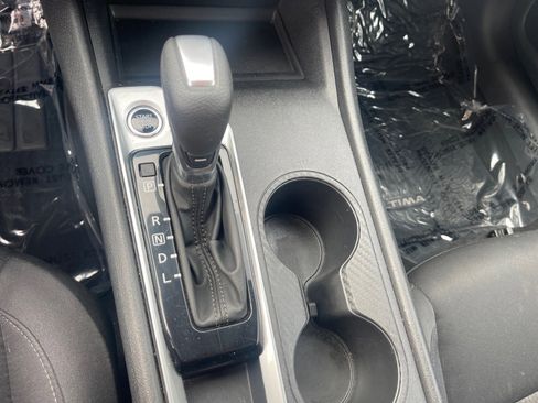 Used 2025 Nissan Altima 2.5 SV image 15