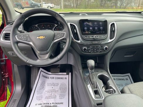Used 2023 Chevrolet Equinox LT image 12