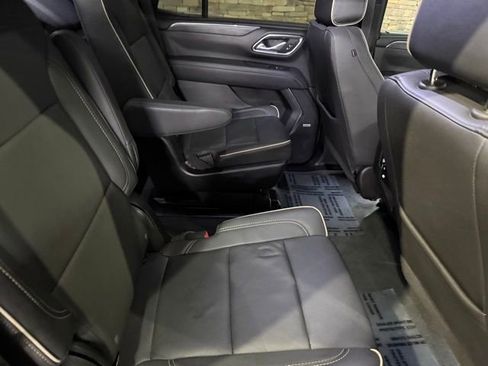 Used 2023 GMC Yukon SLT w/ SLT Luxury Package AWD/4WD image 33
