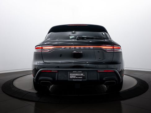 Certified 2025 Porsche Macan image 6