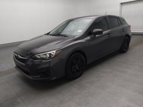 Used 2019 Subaru Impreza 2.0i image 2