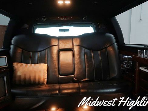 Used 1997 Lincoln Town Car Executive image 22