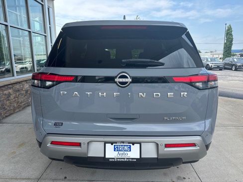 Used 2023 Nissan Pathfinder Platinum FWD image 4