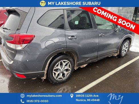 Used 2022 Subaru Forester Premium image 8