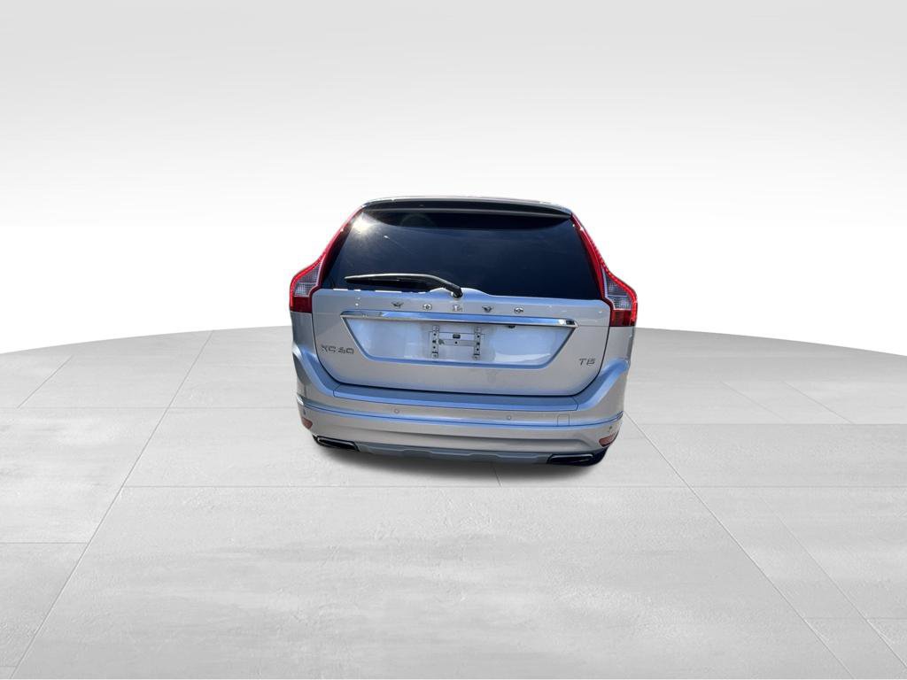 Used 2017 Volvo XC60 T5 Inscription w/ Preferred Option Package FWD image 4