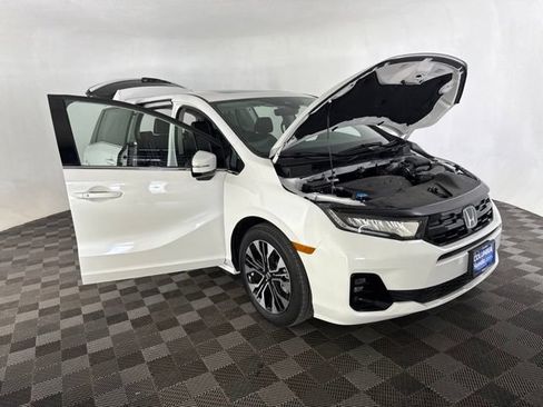 Certified 2026 Honda Odyssey Elite image 15