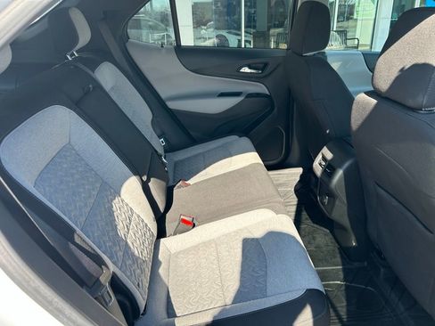 Used 2022 Chevrolet Equinox LS w/ LS Convenience Package image 15