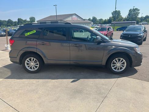 Used 2014 Dodge Journey SXT w/ Quick Order Package 22C FWD image 4