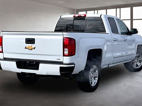 Used 2017 Chevrolet Silverado 1500 LTZ Z71 image 3