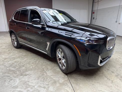 Certified 2024 BMW X5 xDrive40i w/ Premium Package image 7