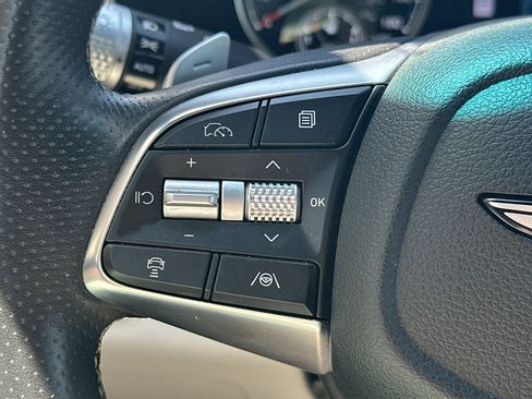 Used 2025 Genesis G70 2.5T RWD image 16
