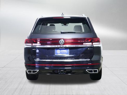 Used 2025 Volkswagen Atlas SEL Premium R-Line image 6