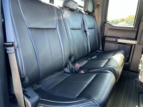 Used 2021 Ford F350 Lariat w/ Chrome Package image 27