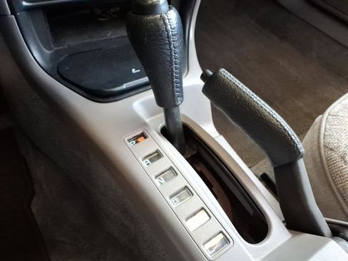 Used 1991 Chrysler LeBaron Convertible image 13