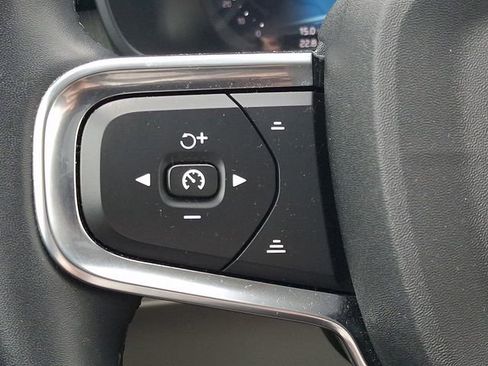 Used 2023 Volvo XC40 B5 Plus w/ Climate Package AWD/4WD image 23