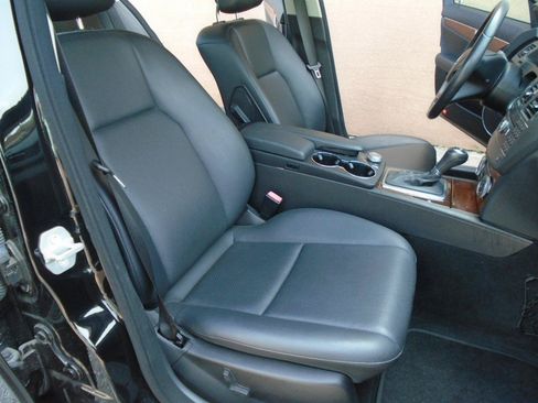 Used 2008 Mercedes-Benz C 300 Sedan image 12
