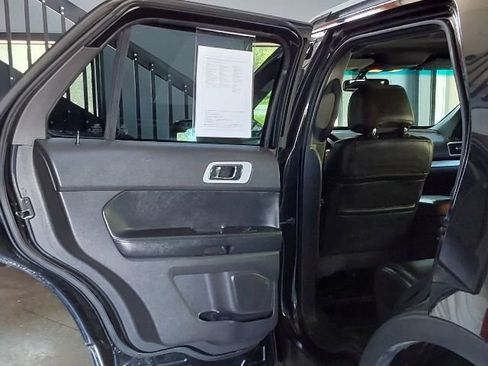 Used 2014 Ford Explorer XLT w/ Equipment Group 202A FWD image 20