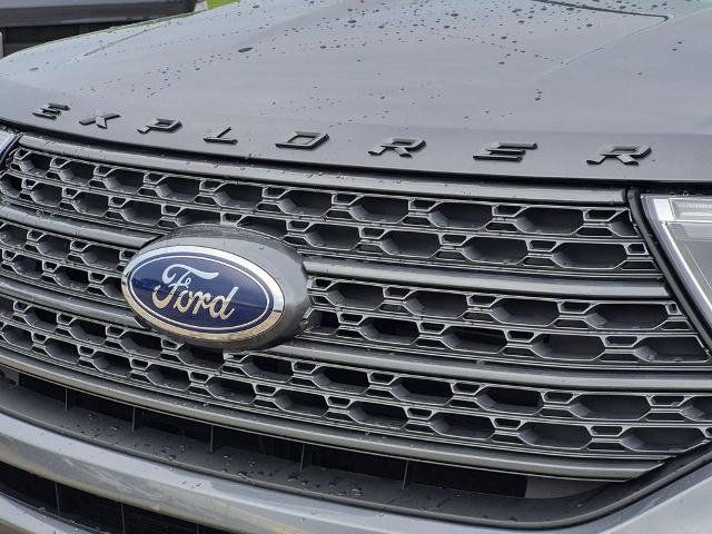Certified 2024 Ford Explorer XLT w/ Equipment Group 202A AWD/4WD image 10