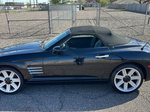 Used 2005 Chrysler Crossfire Limited image 26