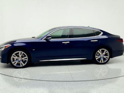 Used 2017 INFINITI Q70 L 3.7 RWD image 4