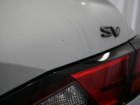Used 2024 Nissan Altima 2.5 SV FWD image 7