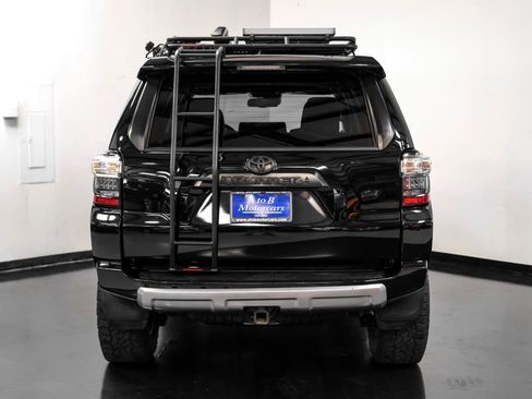 Used 2022 Toyota 4Runner TRD Off-Road Premium w/ Moonroof Package AWD/4WD image 9